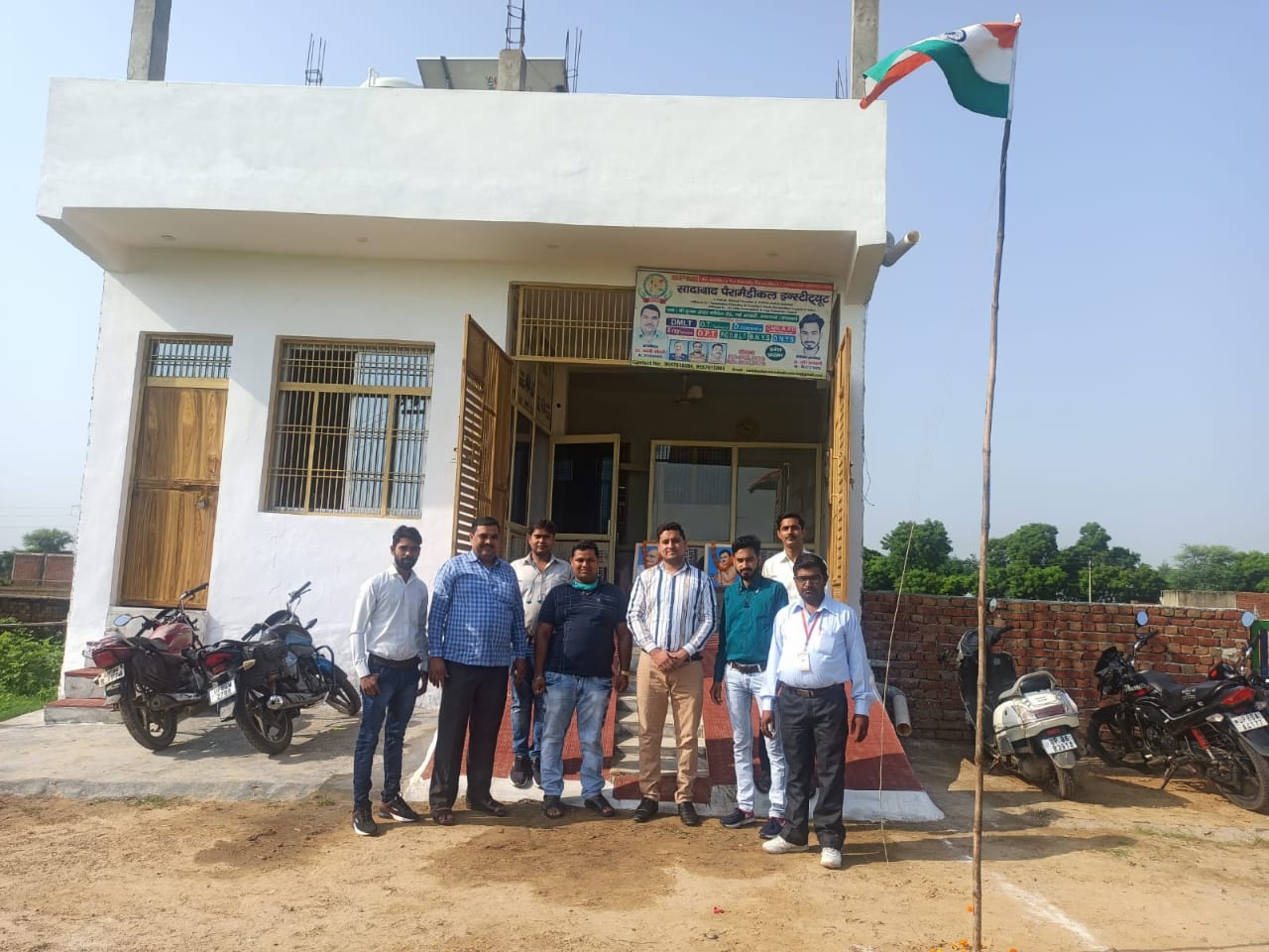 You are currently viewing सादाबाद पैरामेडिकल इंस्टिट्यूट: छात्रों के लिए स्वतंत्रता दिवस 15 अगस्त पर प्रेरक भाषण